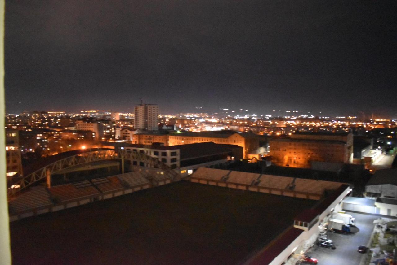 Loft Apartment In เยเรวาน ภายนอก รูปภาพ